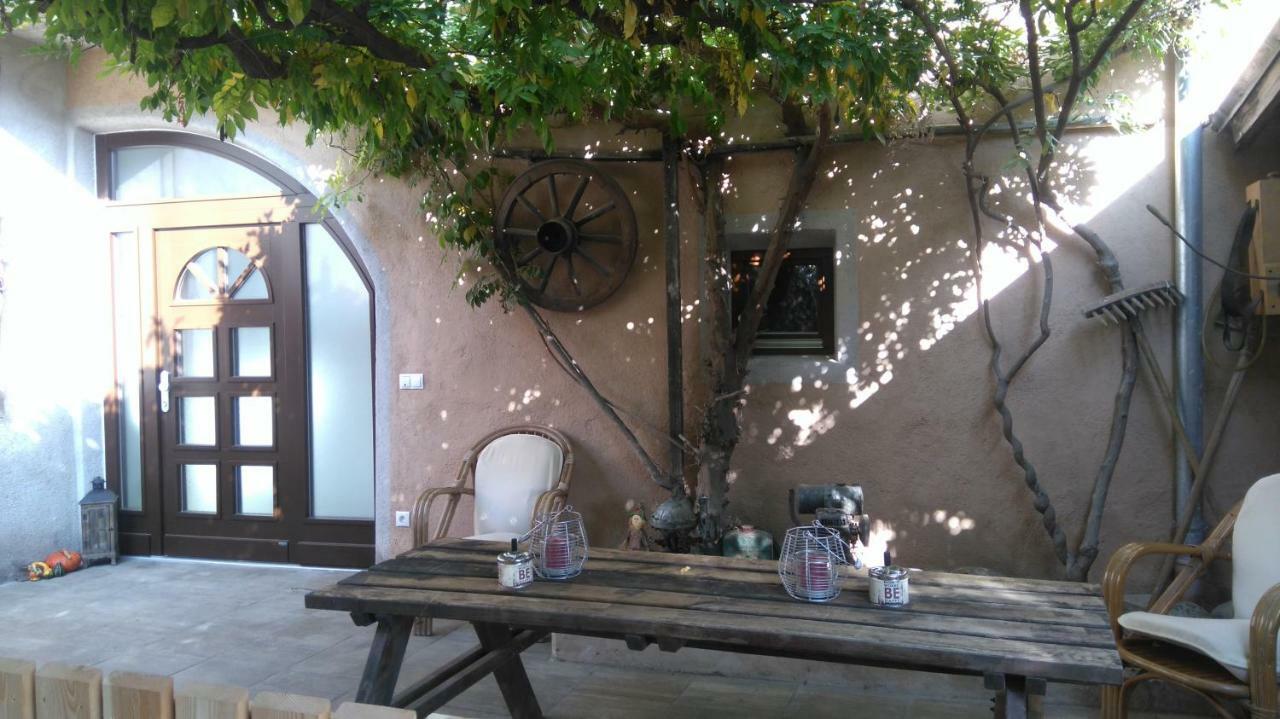 Haus Moeltner - Apartment "Weinansetz" Caldaro Exterior foto